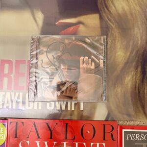 SIGNED RED CD Taylor Swift + Vinyls and Cases + Collectors Magazines